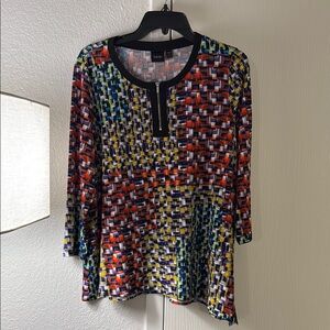 Rafaella Multicolor Geometric Women's Top
Petite Large